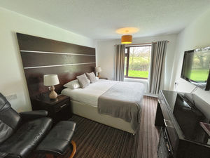 Photo 16- click for photo gallery